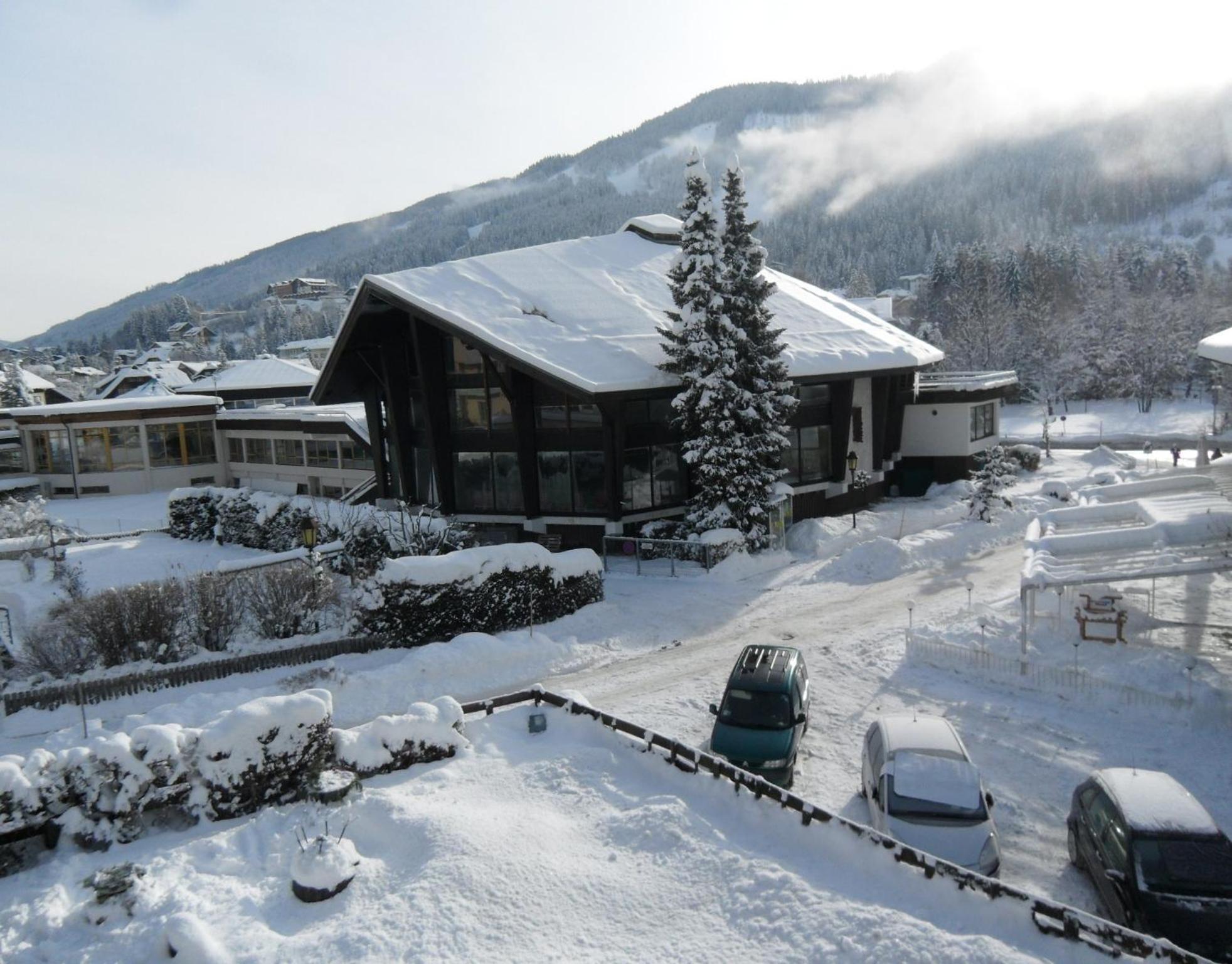 Hotel Haus Maria Bad Kleinkirchheim Exterior foto